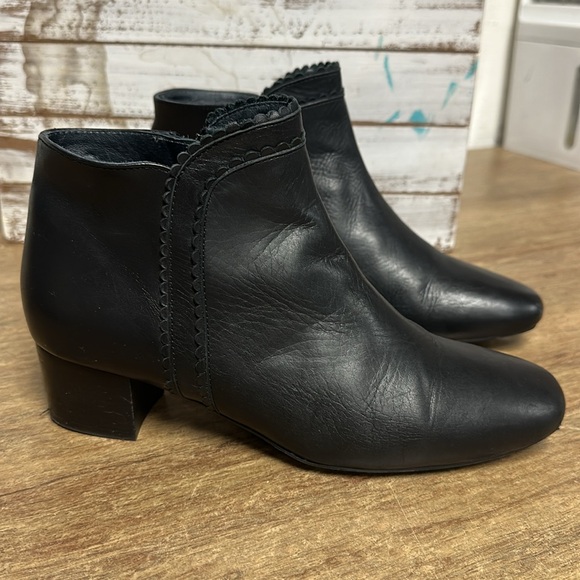 Duo Boots Ted & Muffy great shape smooth black leather heeled zip ankle booties - Picture 3 of 8